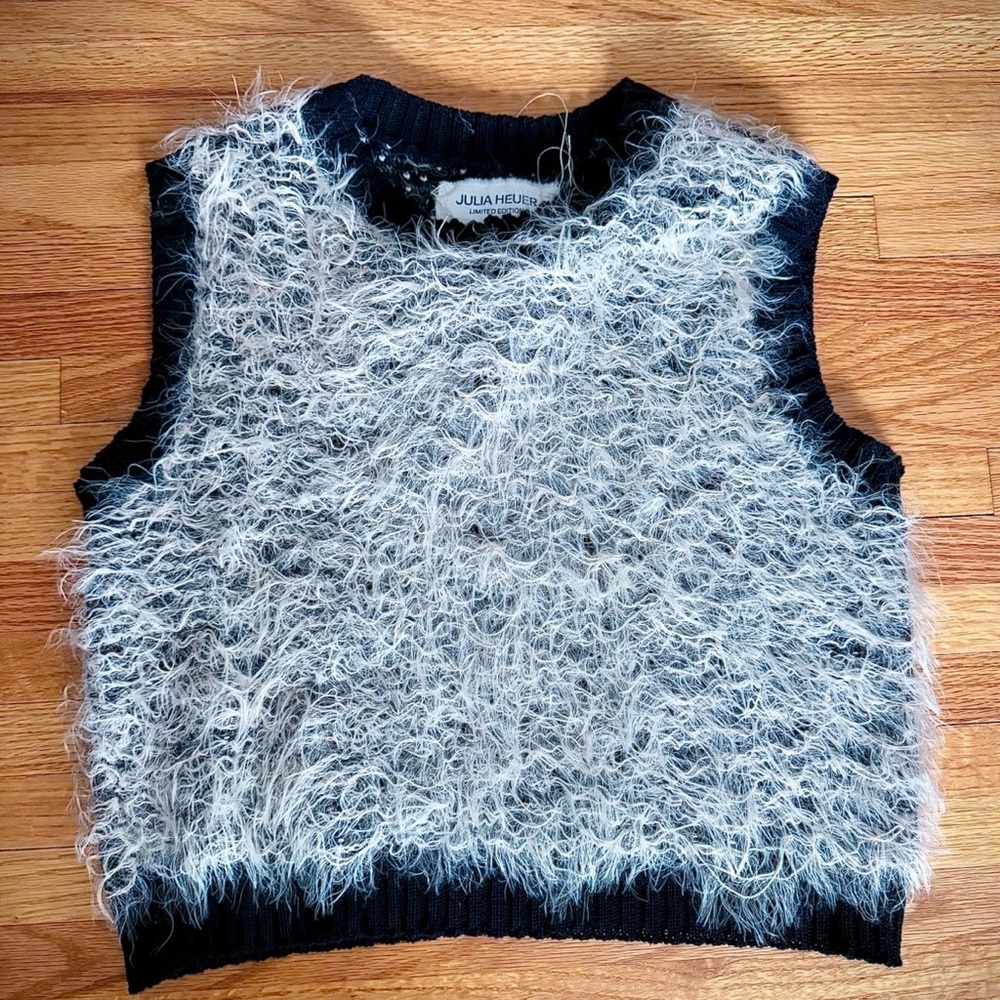 Julia Heuer Apollo Handknit Vest Black